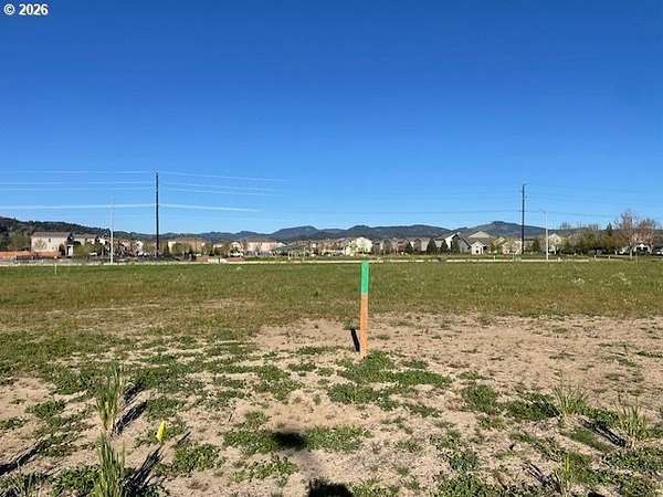Residential Land for Sale in McMinnville, Oregon