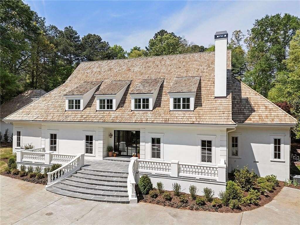 2.3 Acres of Land with Home for Sale in Atlanta, Georgia