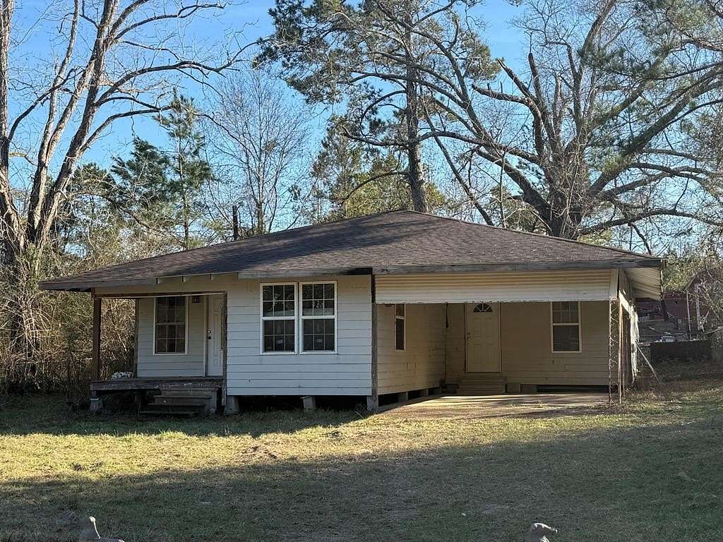 4 Acres of Land with Home for Sale in Wiergate, Texas