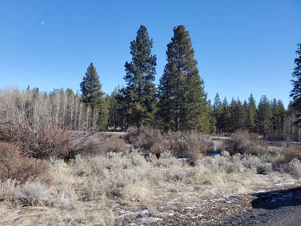 0.93 Acres of Residential Land for Sale in Chiloquin, Oregon