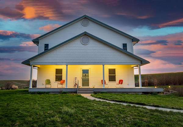 8 Acres of Improved Land for Sale in Reardan, Washington