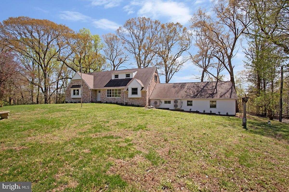 68.1 Acres of Agricultural Land with Home for Lease in Dunkirk, Maryland