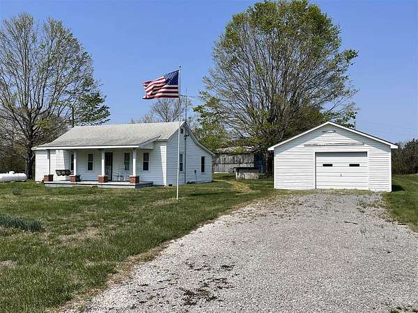 13 Acres of Land with Home for Sale in Glasgow, Kentucky