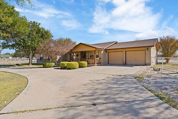 4.35 Acres of Land with Home for Sale in Del Rio, Texas