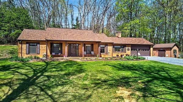 7.66 Acres of Land with Home for Sale in Fairfield, Virginia