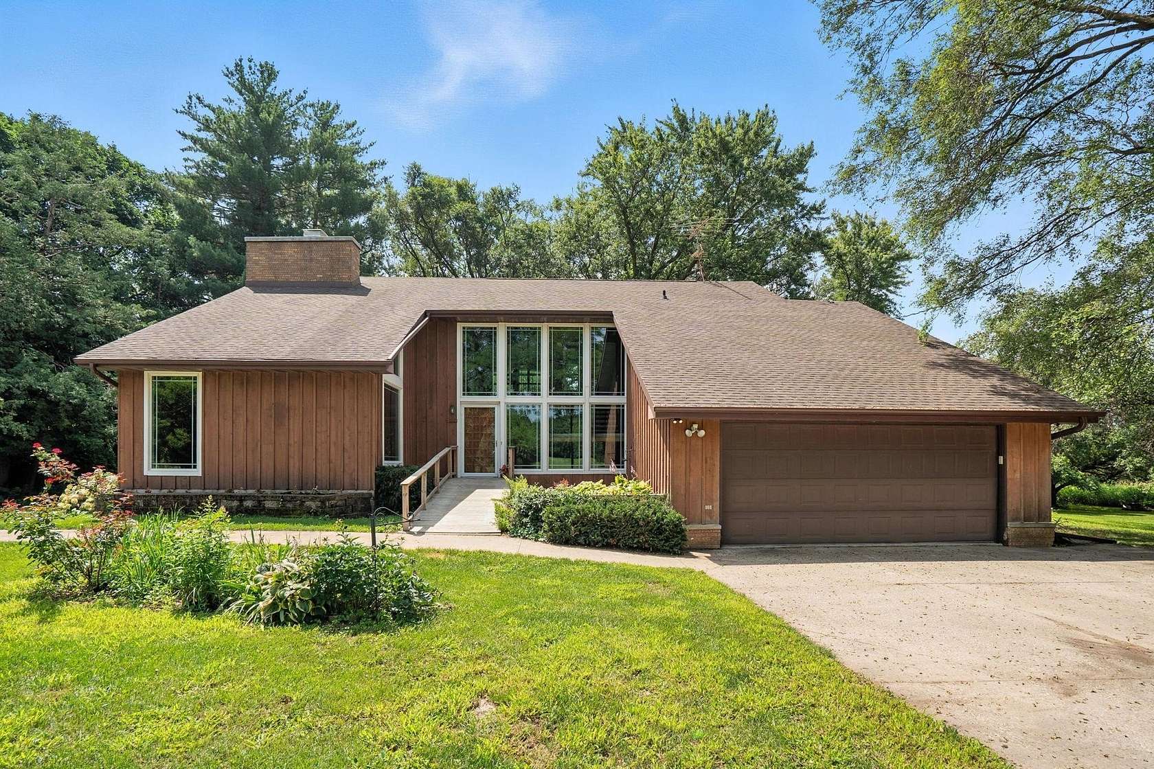 2.67 Acres of Land with Home for Sale in New Hampton, Iowa