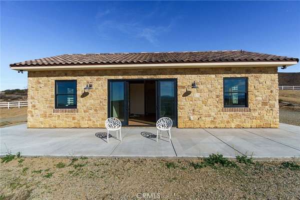 9.15 Acres of Land with Home for Lease in Temecula, California