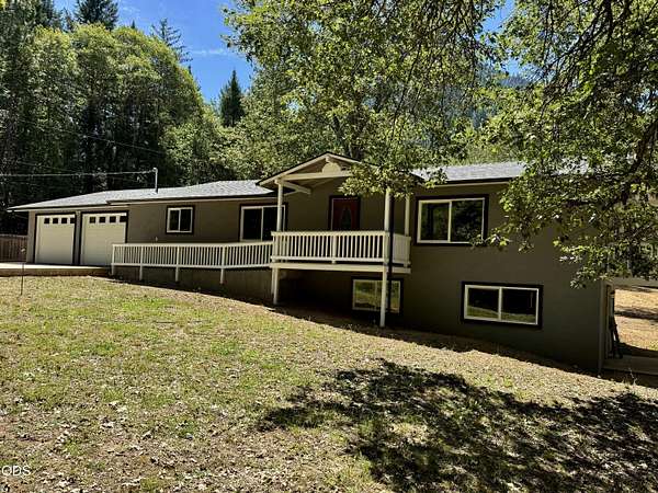 5.2 Acres of Land with Home for Sale in Grants Pass, Oregon