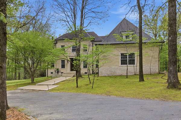 10 Acres of Land with Home for Sale in Little Rock, Arkansas