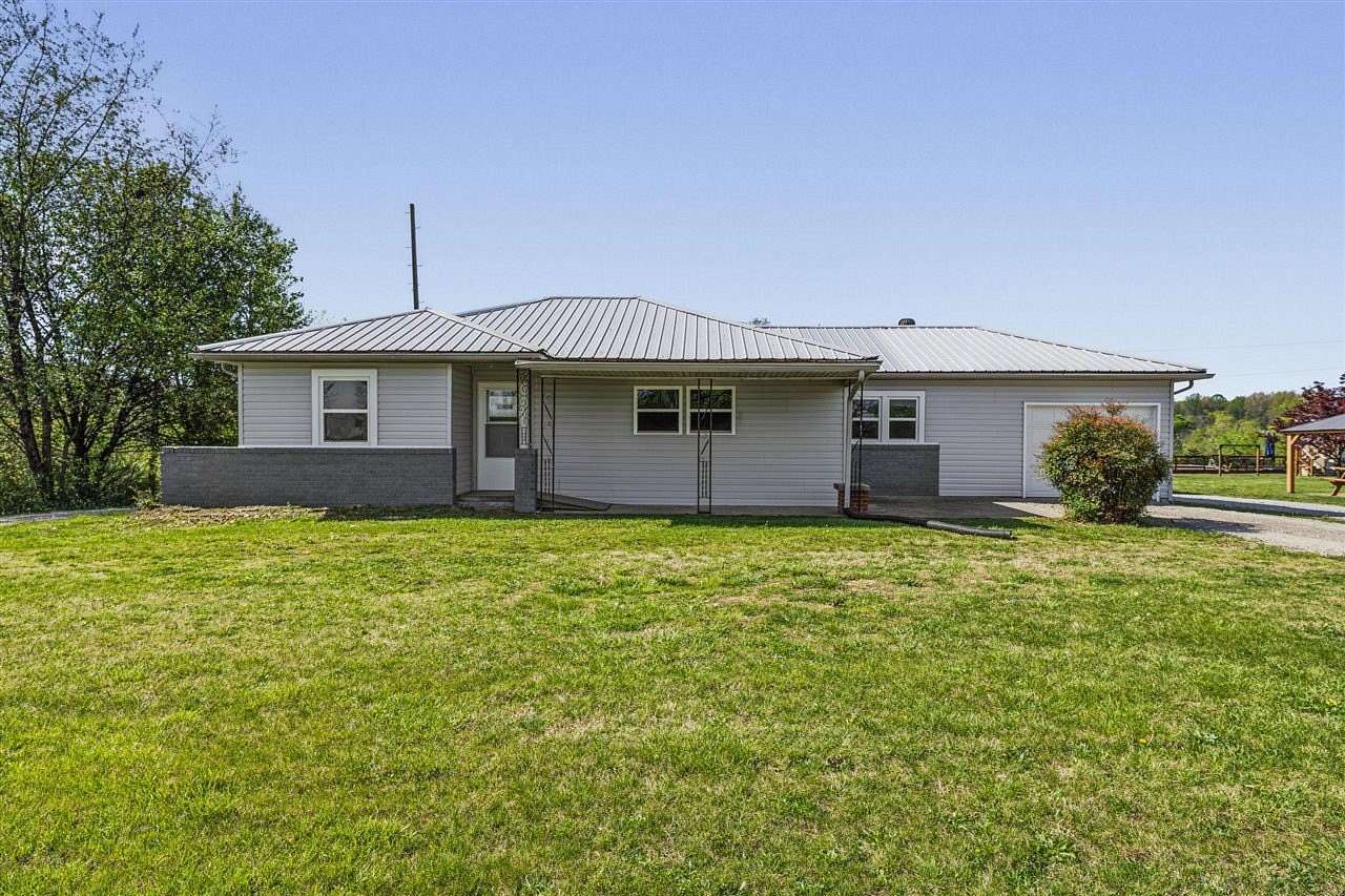 3.46 Acres of Land with Home for Sale in Glasgow, Kentucky