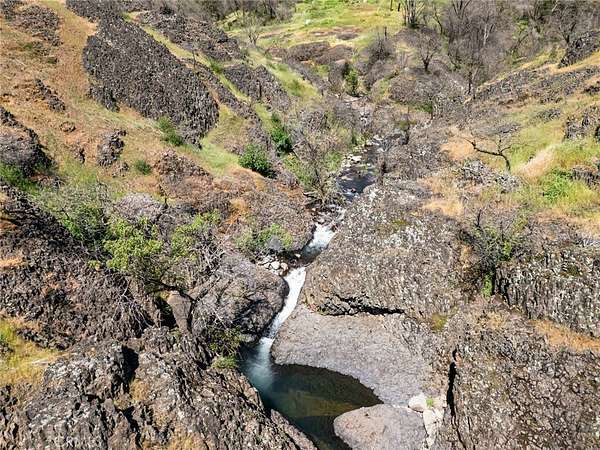 40 Acres of Land for Sale in Cohasset, California