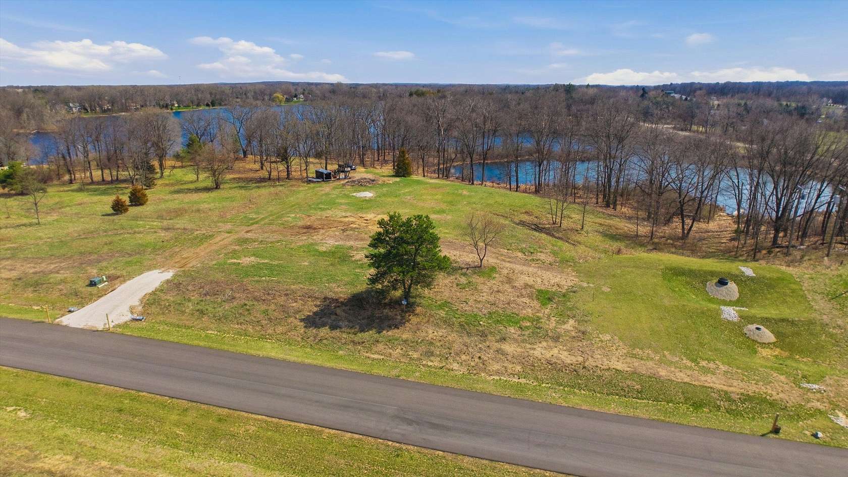 4.66 Acres of Residential Land for Sale in Highland, Michigan