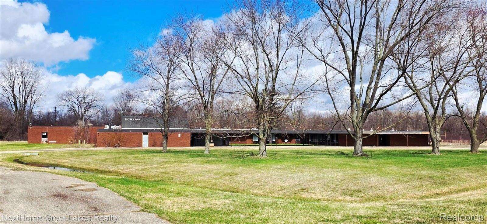 17 Acres of Improved Commercial Land for Sale in Flint, Michigan