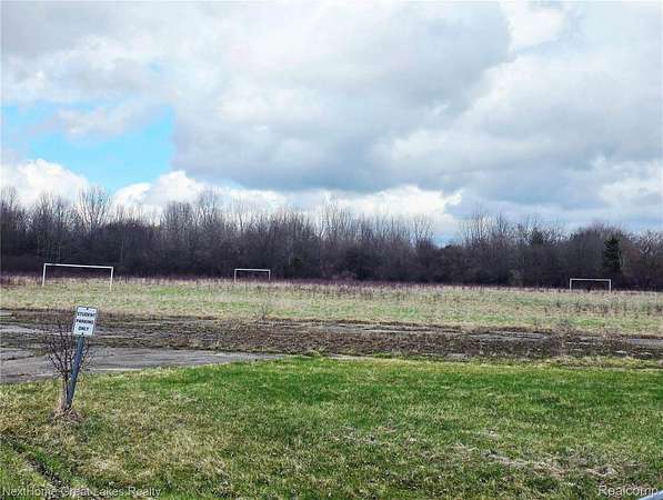 17 Acres of Commercial Land for Sale in Flint, Michigan