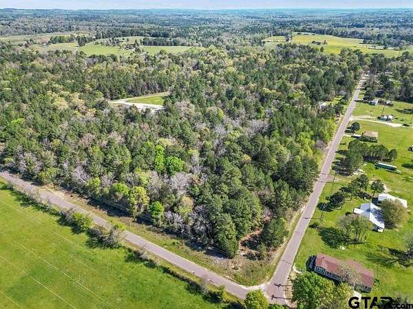 33 Acres of Recreational & Residential Land for Sale in Elkhart, Texas