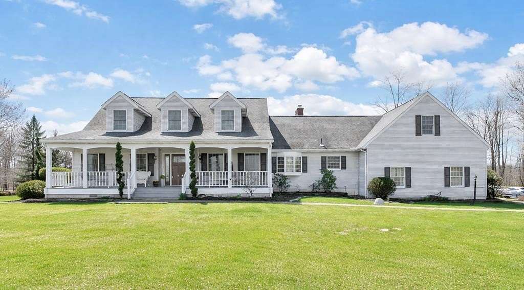 10 Acres of Land with Home for Sale in Mansfield, Ohio