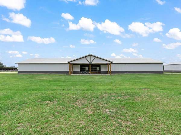 17 Acres of Land with Home for Sale in Wildwood, Florida