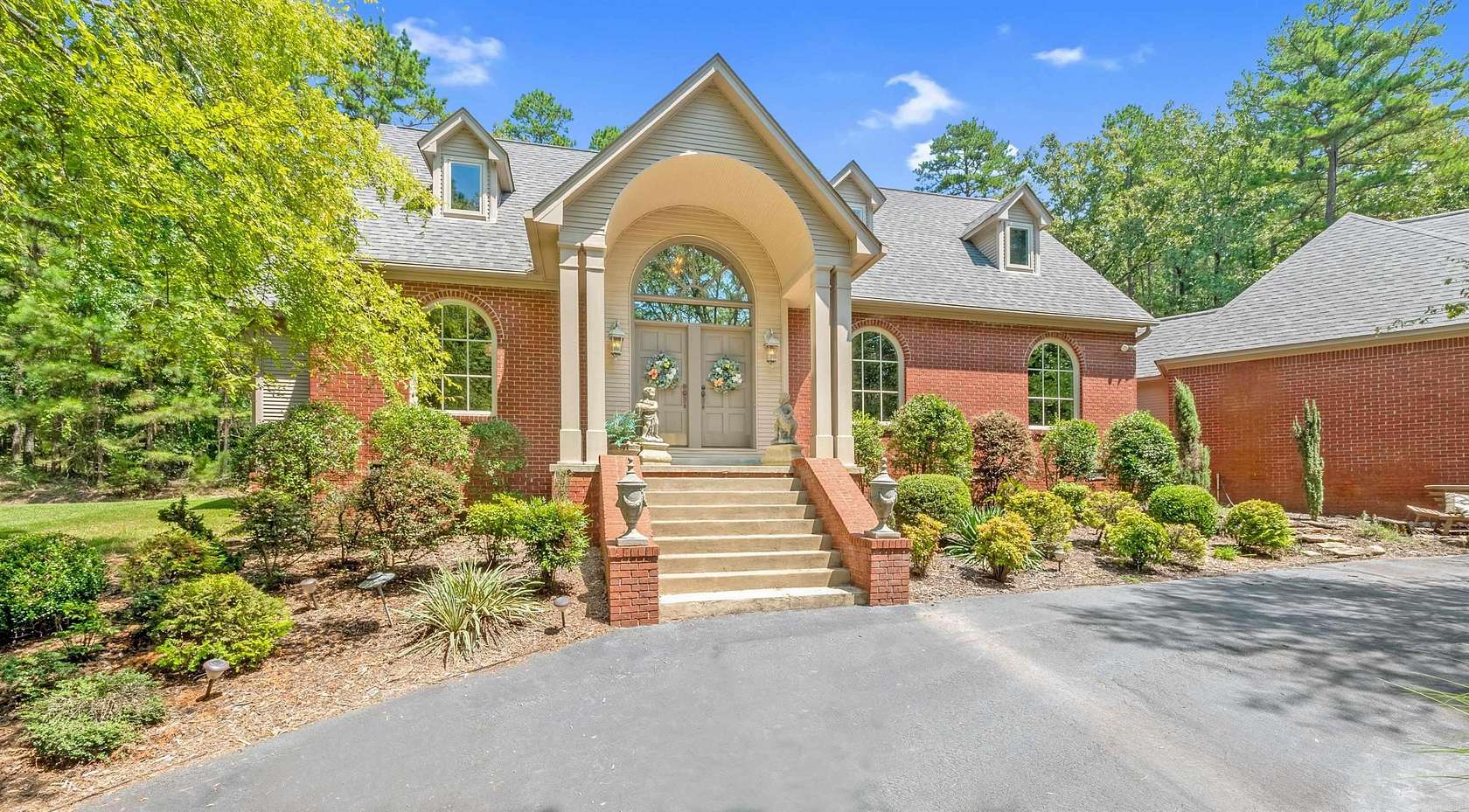 3.7 Acres of Land with Home for Sale in Little Rock, Arkansas