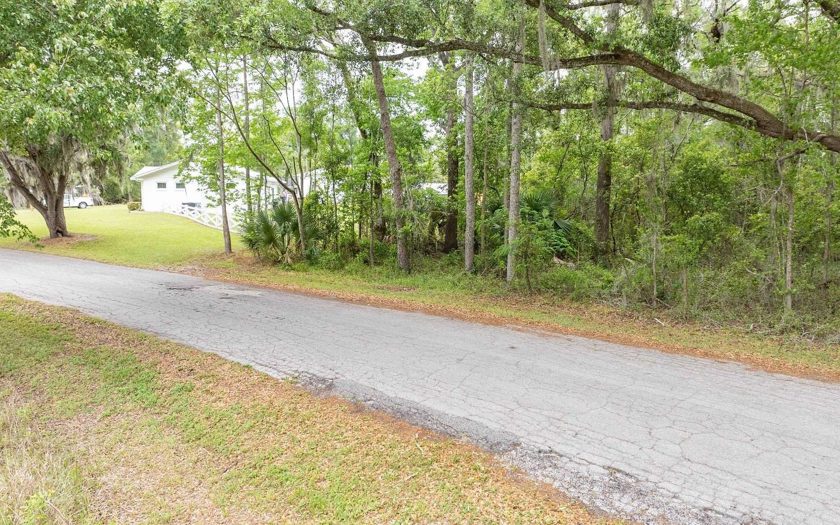 1 Acre of Residential Land for Sale in Live Oak, Florida