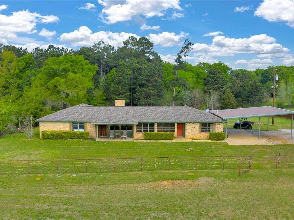 50.5 Acres of Land with Home for Sale in Henderson, Texas