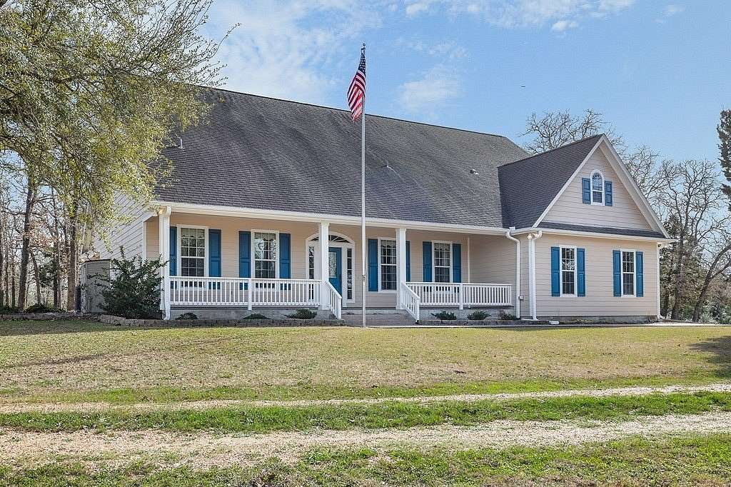 22.5 Acres of Agricultural Land with Home for Sale in La Grange, Texas