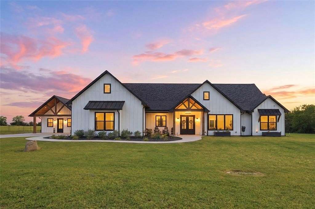 5 Acres of Land with Home for Sale in Savoy, Texas