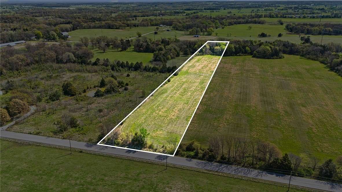 5 Acres of Residential Land for Sale in Gentry, Arkansas