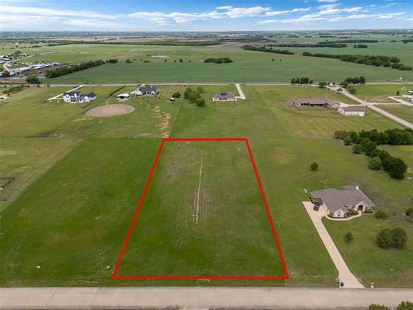 2 Acres of Residential Land for Sale in Royse City, Texas