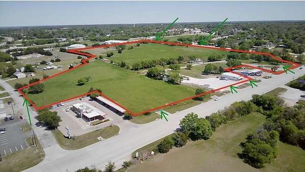 30 Acres of Mixed-Use Land for Sale in Farmersville, Texas