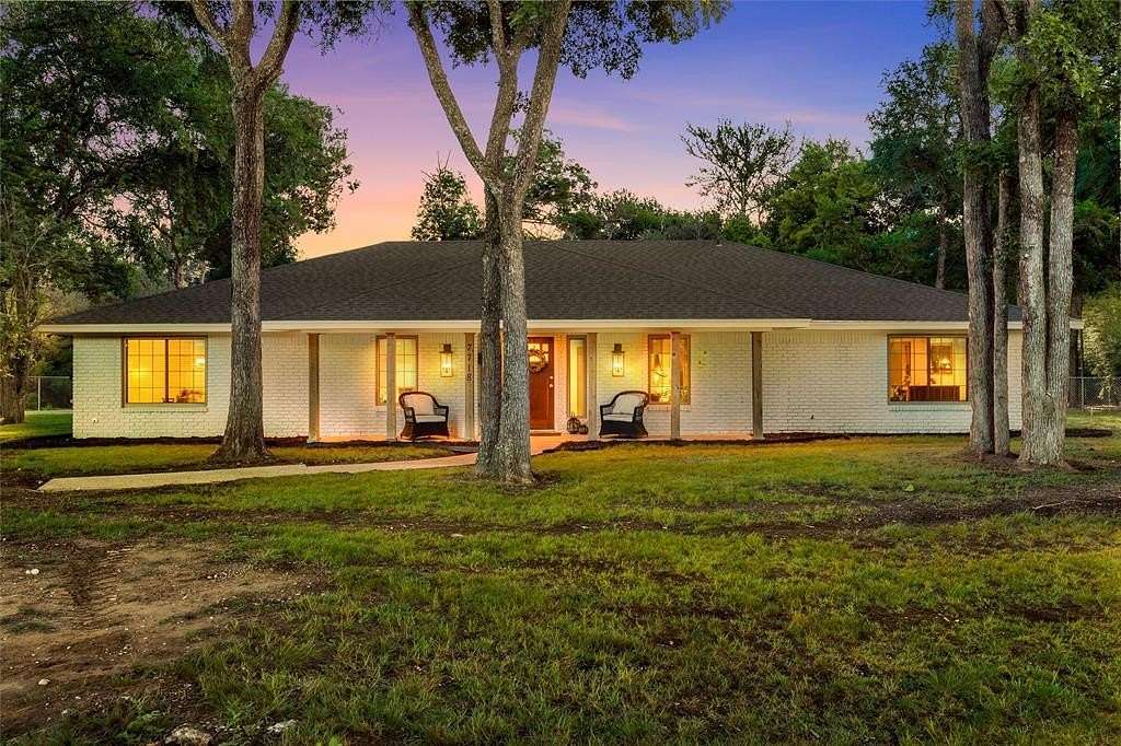 4.72 Acres of Land with Home for Sale in Waco, Texas