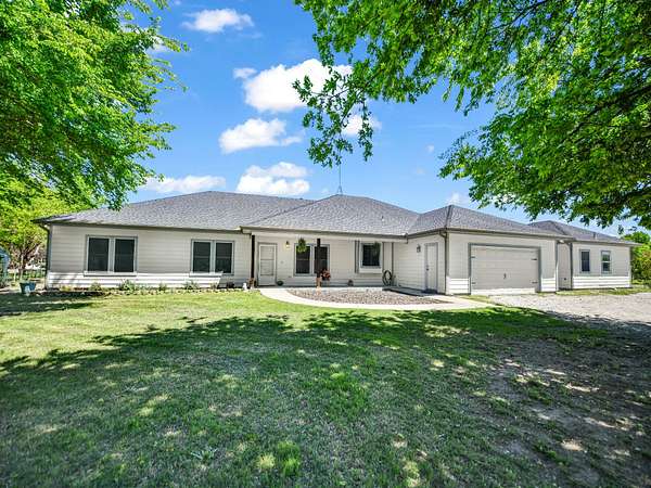 2.5 Acres of Land with Home for Sale in Weatherford, Texas