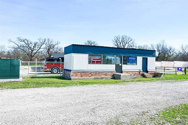 11.4 Acres of Land for Sale in Whitesboro, Texas