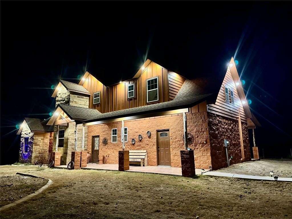 39.6 Acres of Agricultural Land with Home for Sale in Trent, Texas