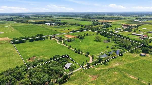 43.9 Acres of Agricultural & Residential Land for Sale in Pilot Point, Texas