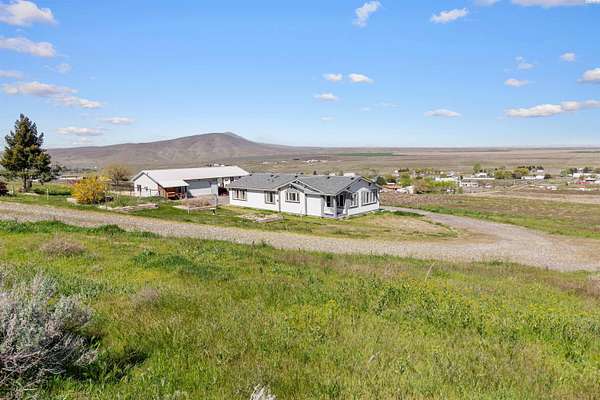 5 Acres of Land with Home for Sale in Benton City, Washington