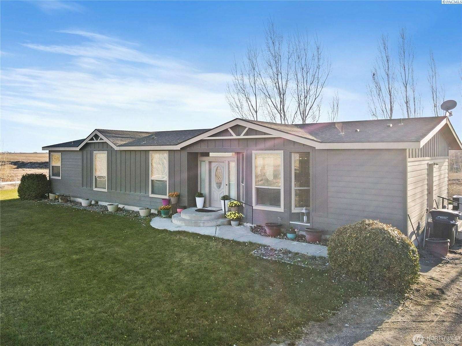 7.8 Acres of Land with Home for Sale in Othello, Washington
