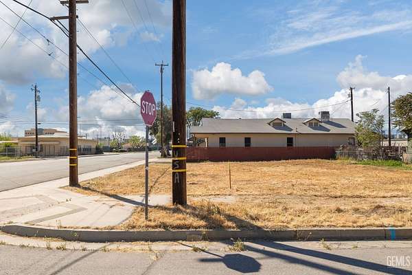 0.06 Acres of Mixed-Use Land for Sale in Bakersfield, California