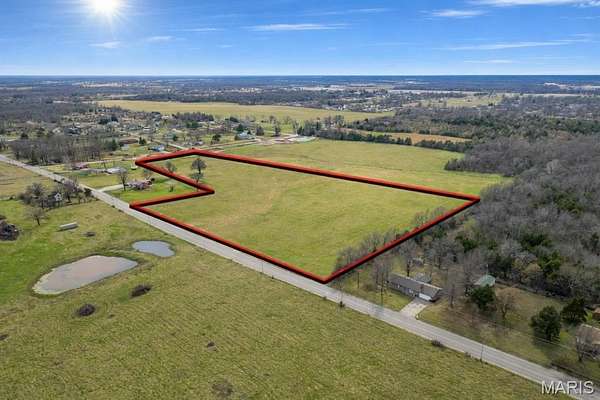 15 Acres of Land for Sale in Lebanon, Missouri