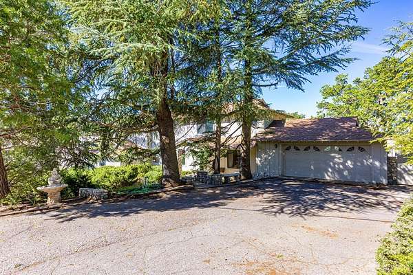 2 Acres of Land with Home for Sale in Tehachapi, California