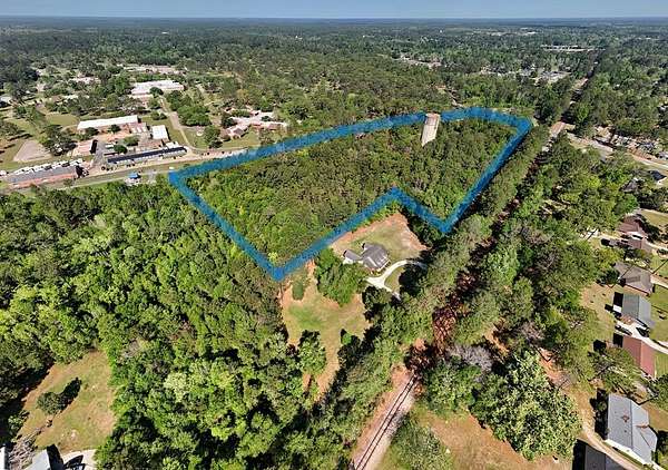 12 Acres of Mixed-Use Land for Sale in Thomasville, Georgia