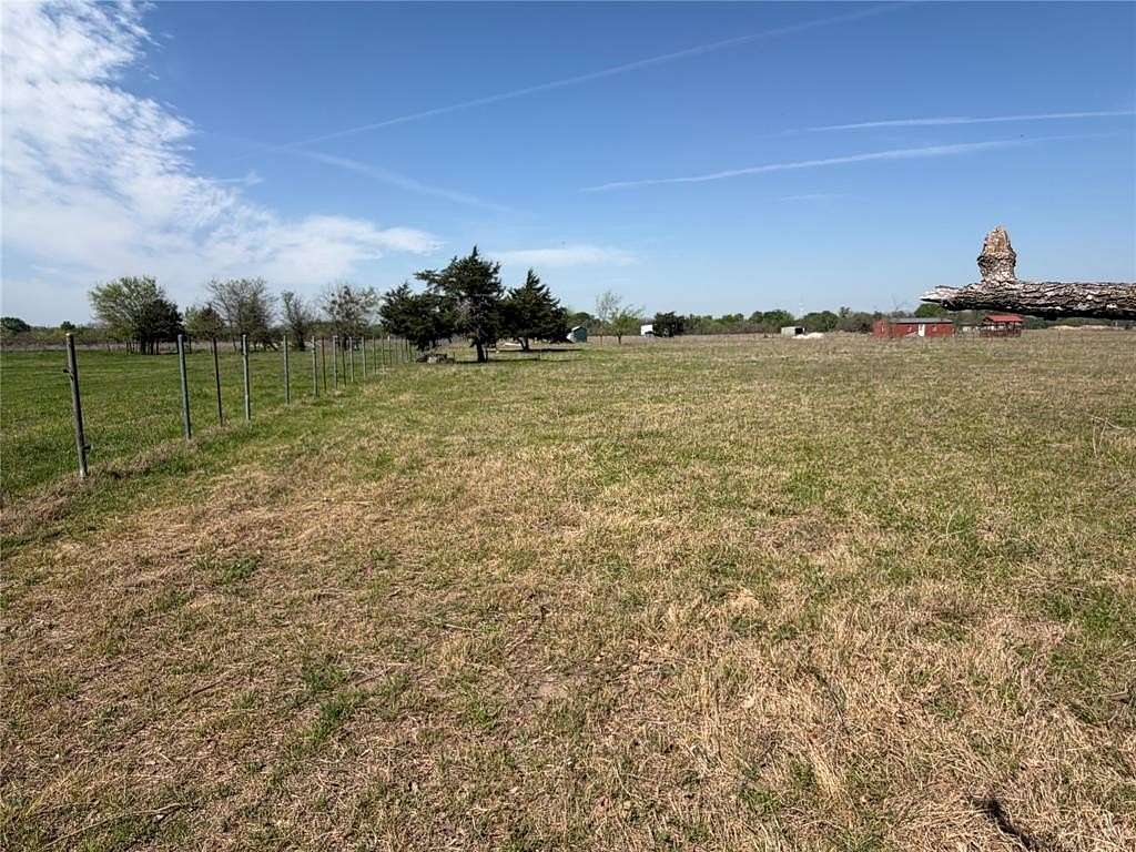 5 Acres of Residential Land for Sale in Terrell, Texas