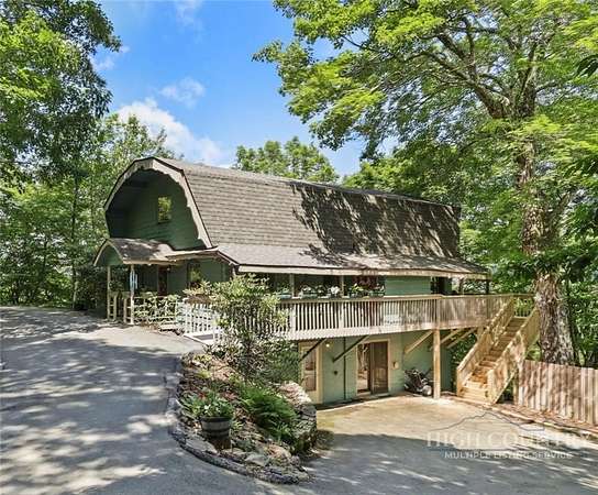 2.84 Acres of Land with Home for Sale in Blowing Rock, North Carolina