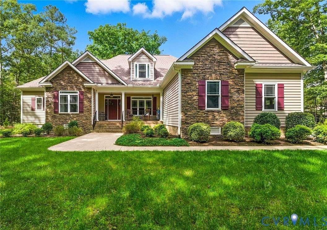 5.25 Acres of Land with Home for Sale in Mechanicsville, Virginia