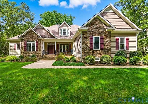 5.25 Acres of Land with Home for Sale in Mechanicsville, Virginia