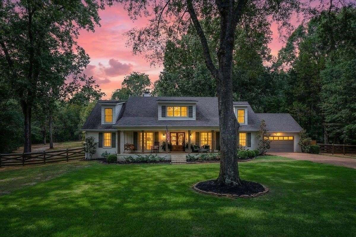 4.4 Acres of Land with Home for Sale in Bartlett, Tennessee