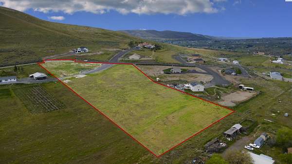 4.55 Acres of Residential Land for Sale in Benton City, Washington