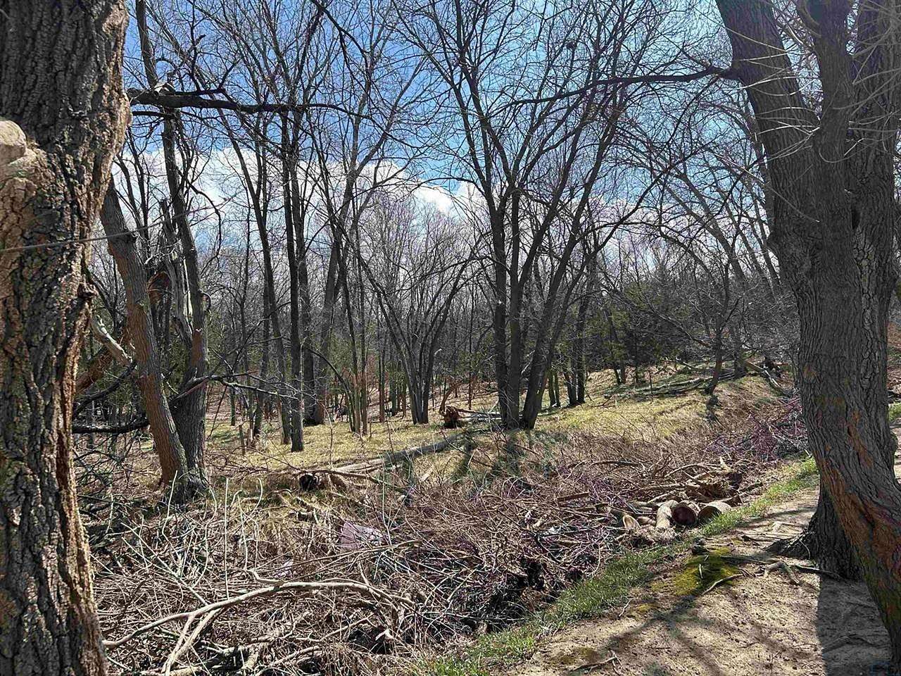 1 Acre of Land for Sale in Sioux City, Iowa