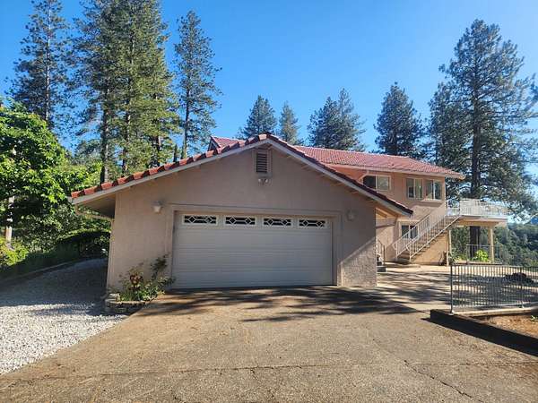 2.35 Acres of Land with Home for Sale in Lakehead, California