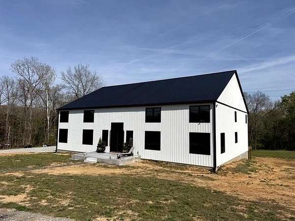 3.16 Acres of Land with Home for Sale in Russellville, Kentucky