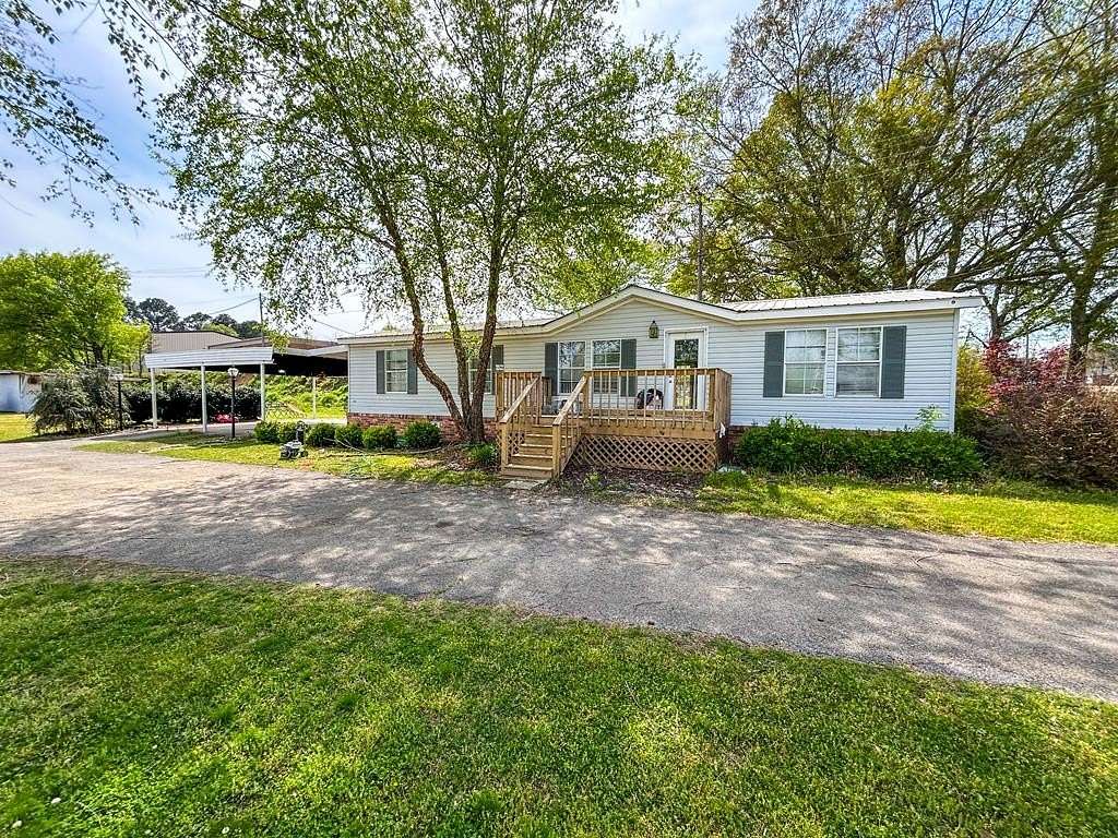 1.75 Acres of Land with Home for Sale in Bruceton, Tennessee